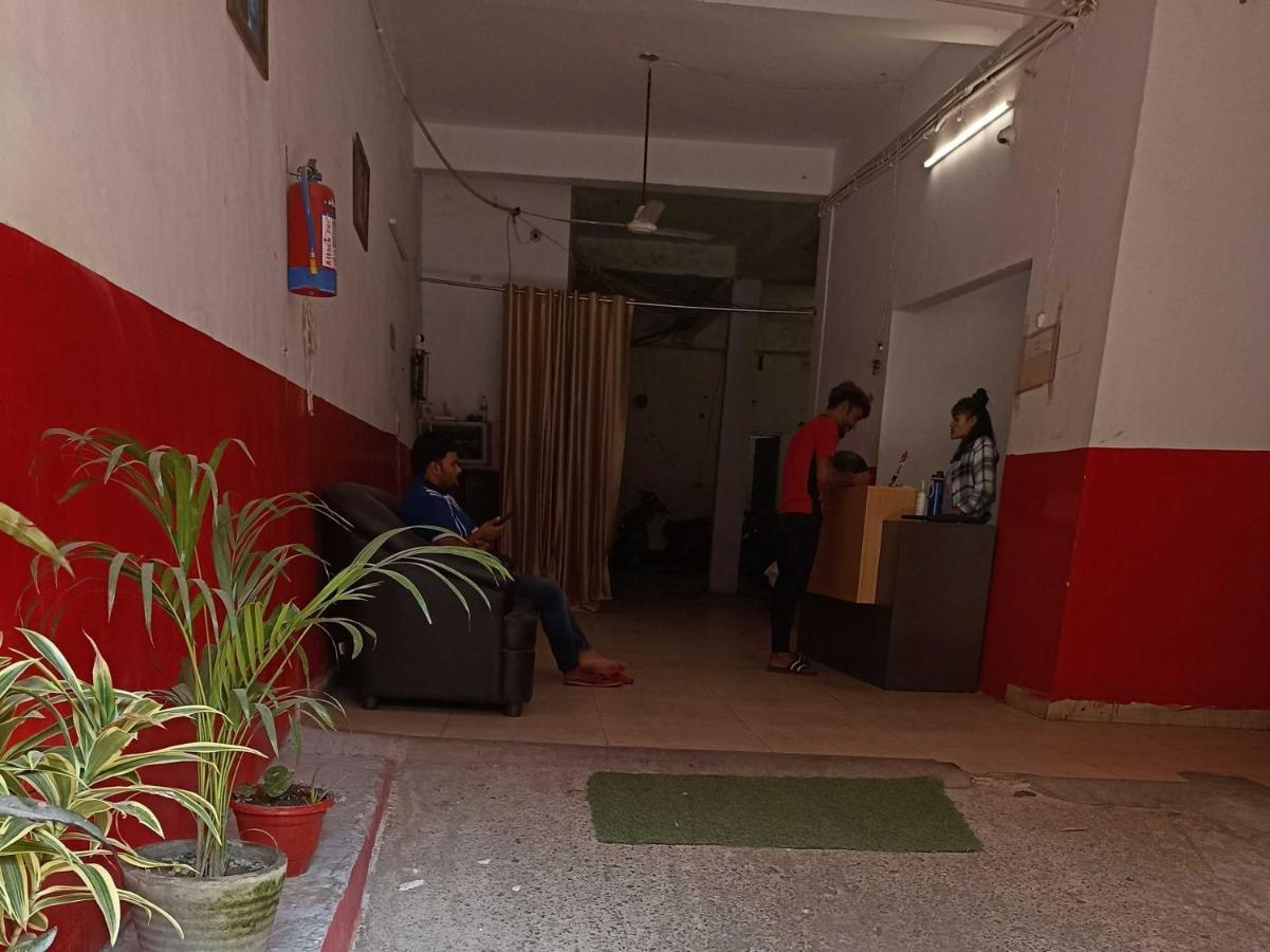 Hotel O Kl Khari Near Ashoka Park Mein Metro New Delhi Ngoại thất bức ảnh