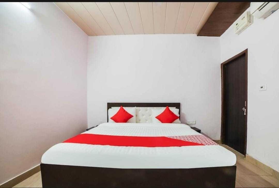 Hotel O Kl Khari Near Ashoka Park Mein Metro New Delhi Ngoại thất bức ảnh